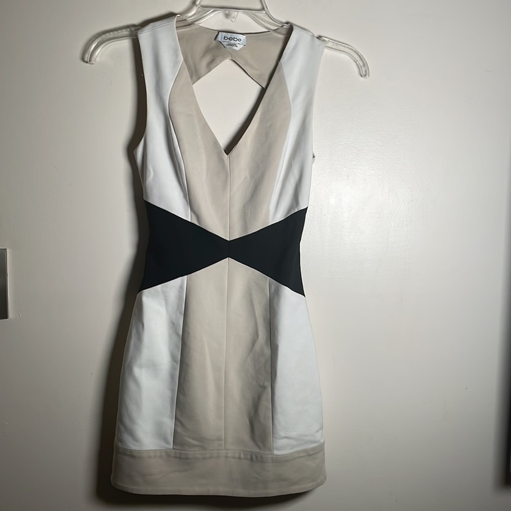 Bebe Dress 3 color Block tan white black Size 0, XS